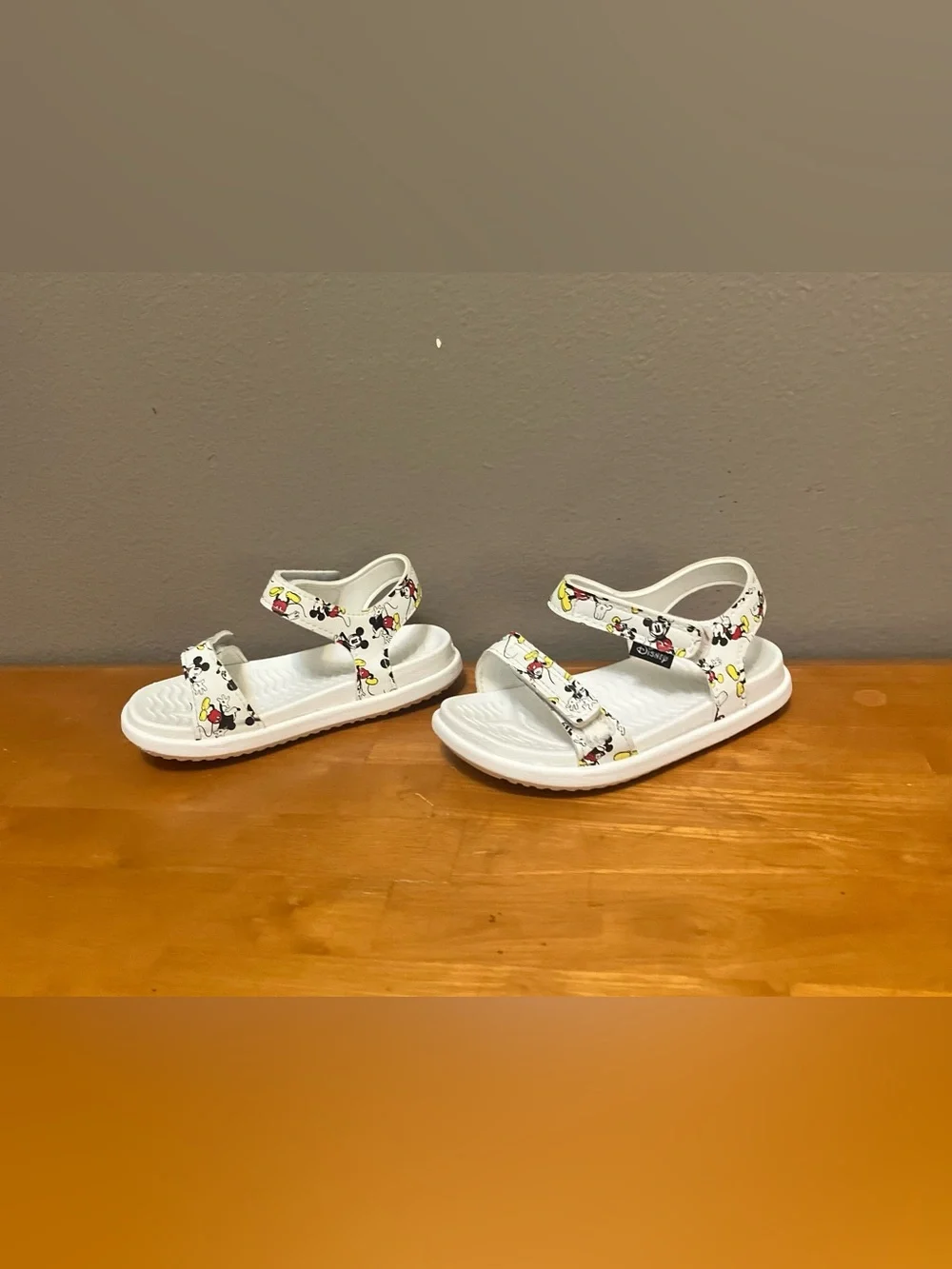 NATIVE x Disney Charley Mickey Mouse Sandals, White/Multi - Size C8 (VGUC)